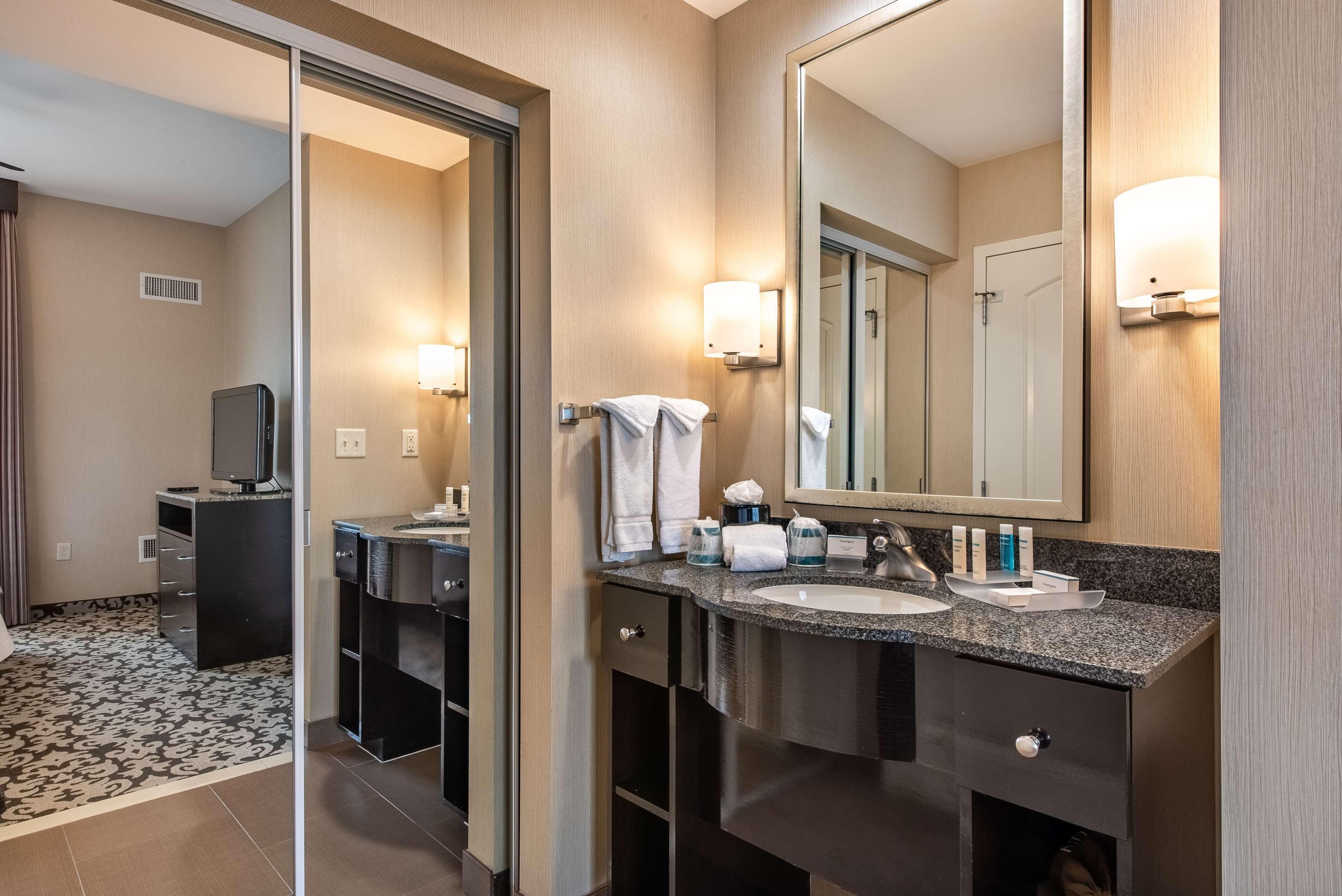 Homewood Suites By Hilton Oxnard/Camarillo Экстерьер фото