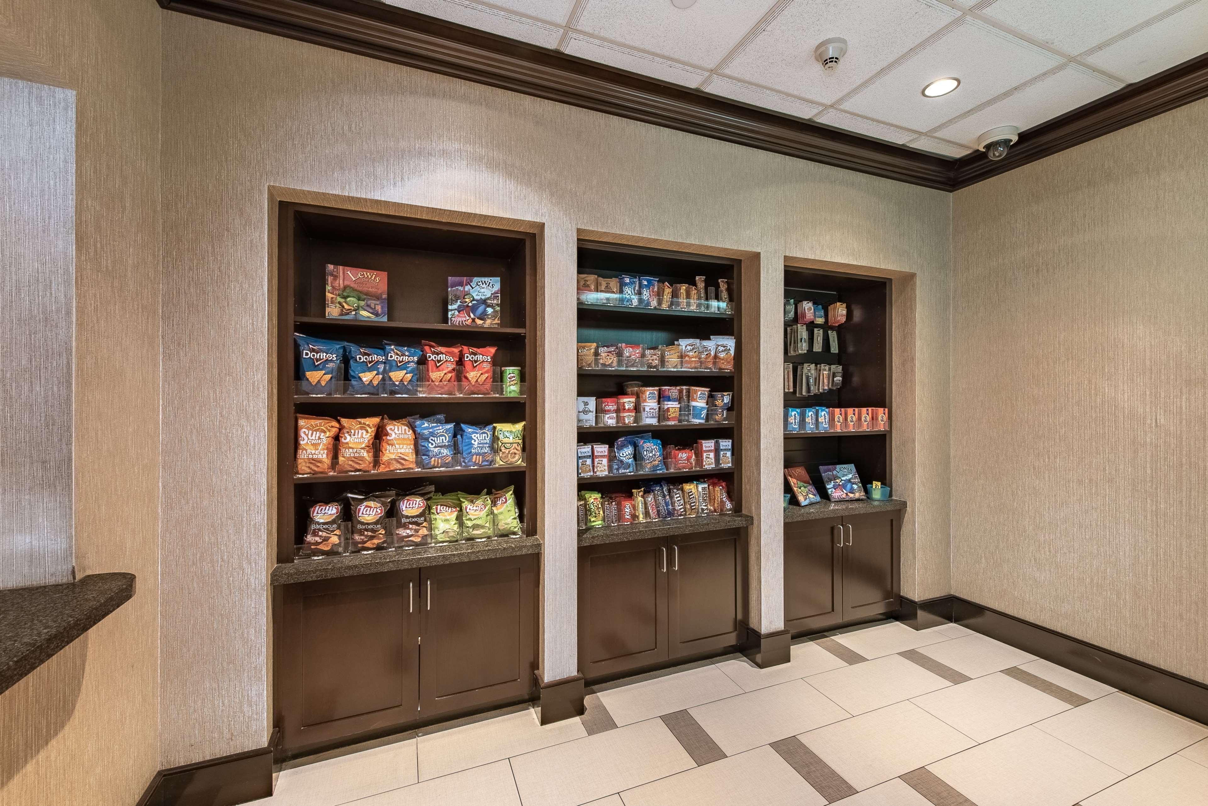 Homewood Suites By Hilton Oxnard/Camarillo Экстерьер фото