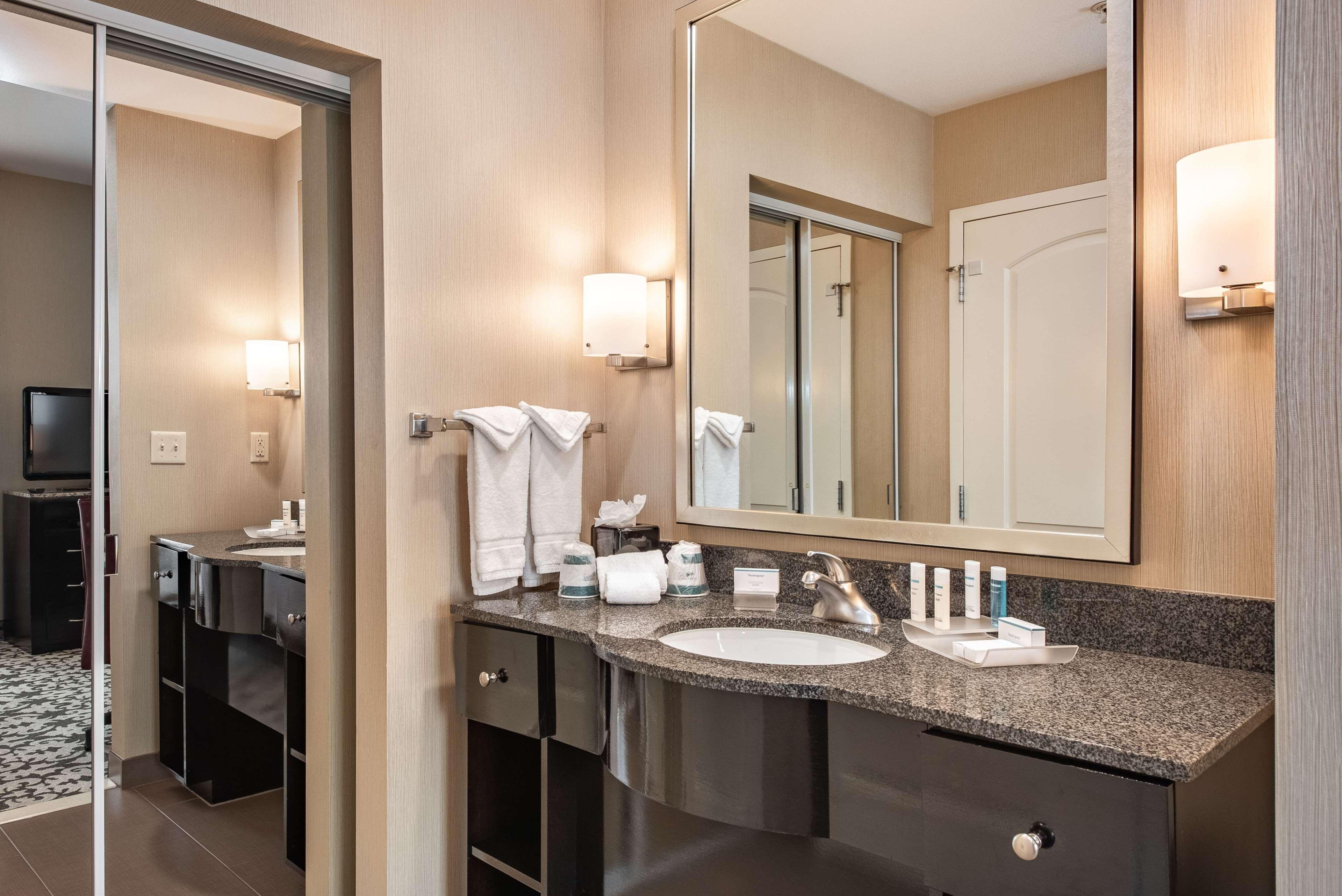 Homewood Suites By Hilton Oxnard/Camarillo Экстерьер фото